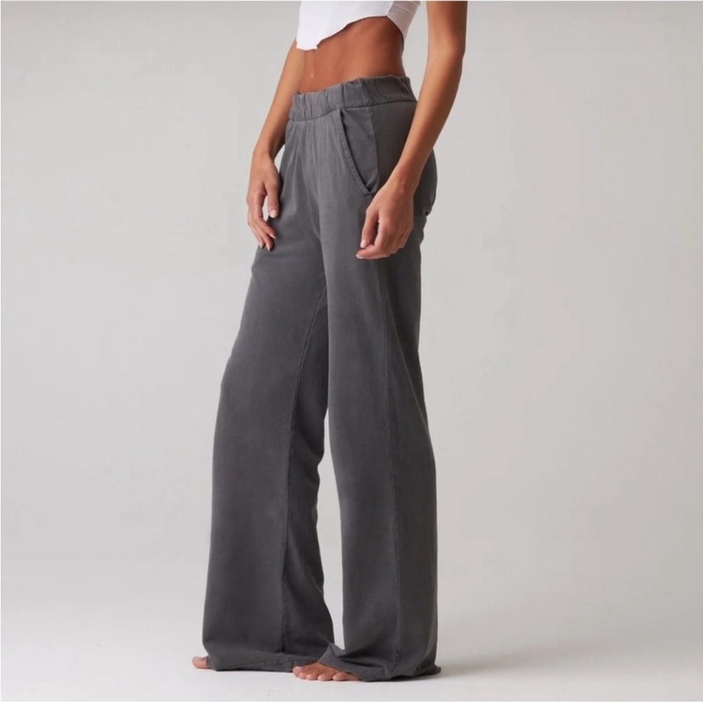 Talentless grey lounge pants | M